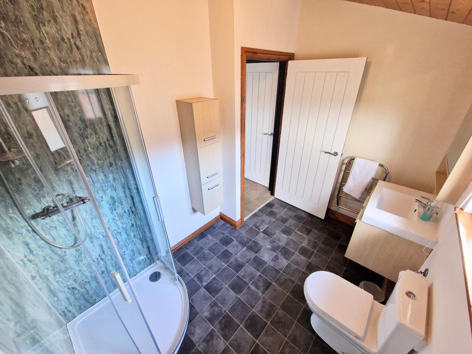 Ochil 9 With Private Hot Tub - Fife - Loch Leven - Lomond Hills - Pet Friendly Villa Kelty Bagian luar foto