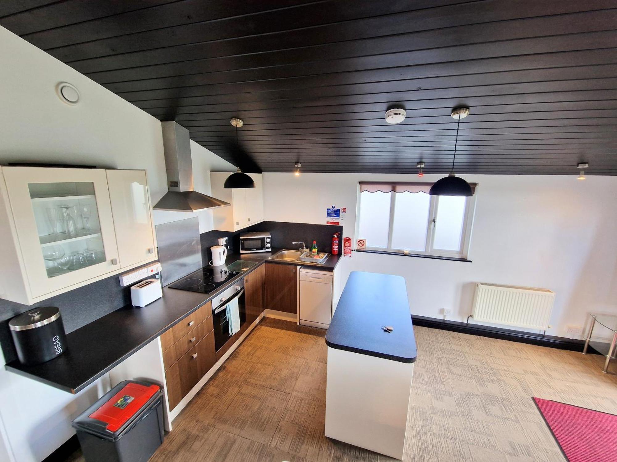 Ochil 9 With Private Hot Tub - Fife - Loch Leven - Lomond Hills - Pet Friendly Villa Kelty Bagian luar foto