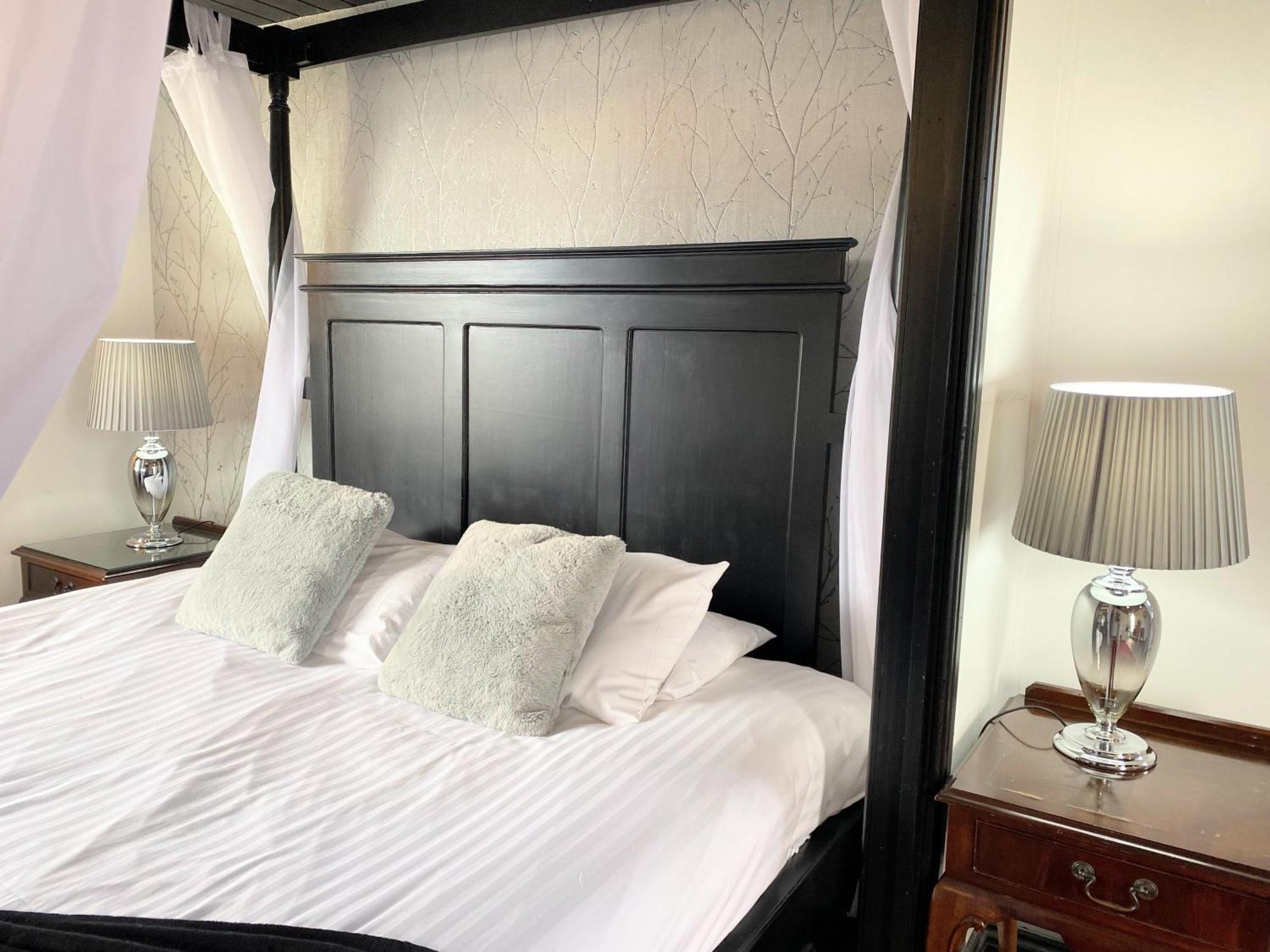 Ochil 9 With Private Hot Tub - Fife - Loch Leven - Lomond Hills - Pet Friendly Villa Kelty Bagian luar foto